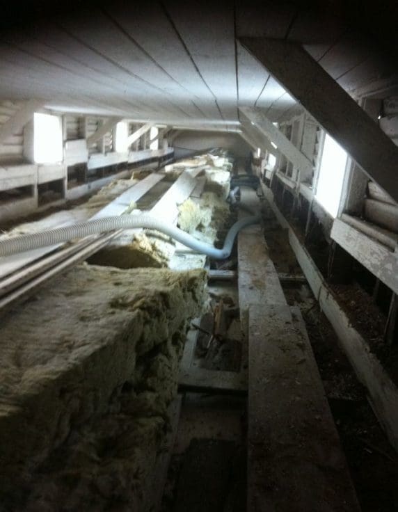 Ocieplanie starego kurnika celulozą FHU Eko Term wdmuchiwanie izolacji 4