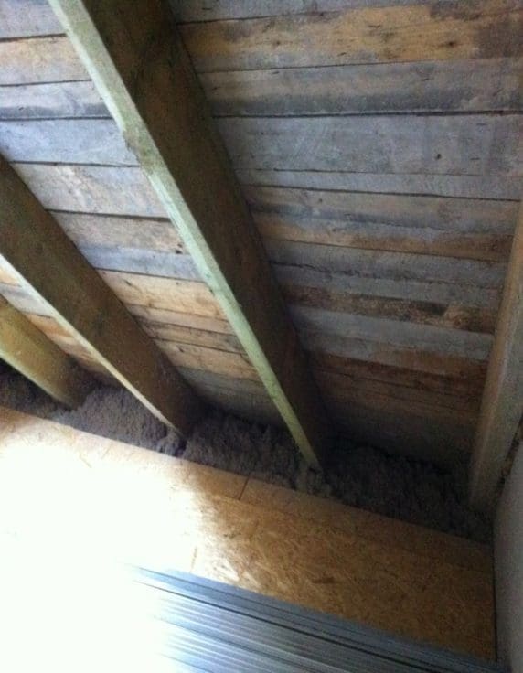 Rokitnica ocieplenie skosów i stropu w nowym domu jednorodzinnym FHU Eko Term wdmuchiwanie dociepleń izolacji celulozy 2