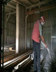 Kolejne prace podczas ocieplenia poddasza i podłogi na legarach w Bydgoszczy Kolejne prace podczas ocieplenia poddasza i podłogi na legarach w Bydgoszczy