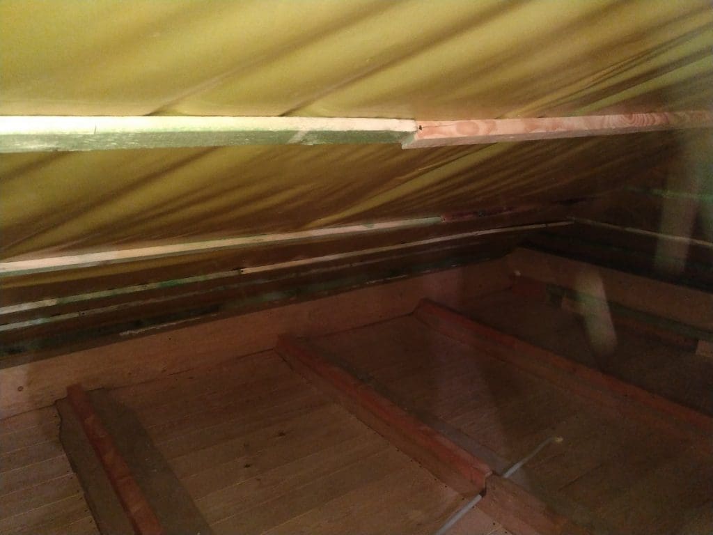 Wdmuchiwanie celulozy ocieplenie dachu poddasza Skrzatusz Zachodnio Pomorskie FHU Eko Term izolacja 5