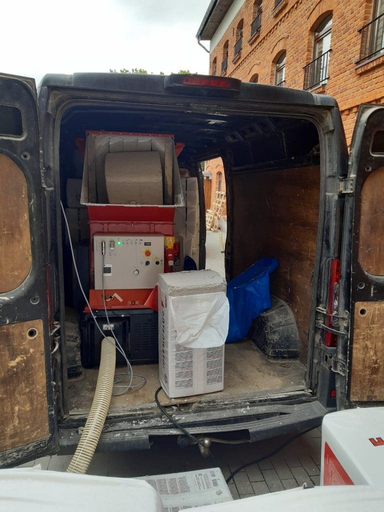 Wdmuchiwanie celulozy FHU Eko Term ocieplenie domu Wąbrzeźno Kujawsko Pomorskie 5