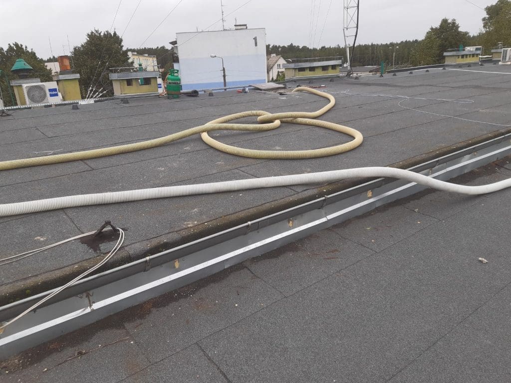 ocieplenie świetlicy w Bydgoszczy FHU Eko Term wdmuchiwanie izolacji celulozy Thermofloc 2