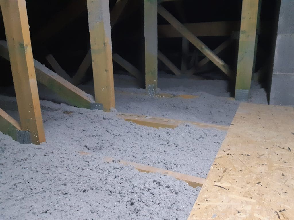 wdmuchiwanie izolacji termicznej sufit podwieszany Kartuzy Pomorskie FHU Eko Term ocieplenie dachu poddasza 3