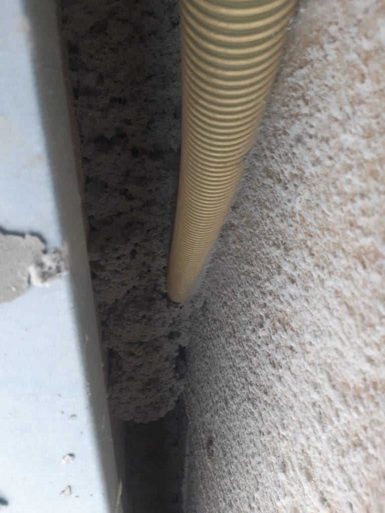 Docieplenie metodą wdmuchiwania celulozy ocieplenie dachu FHU Eko Term 2