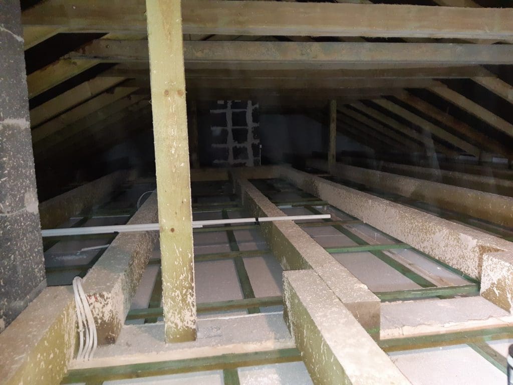 Ocieplenie domu jednorodzinnego poddasza dachu Wołuszewo koło Ciechocinka FHU Eko Term 3