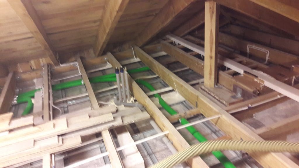 Ocieplenie domu jednorodzinnego pigża okolice Torunia FHU Eko Term wdmuchiwanie celulozy izolacji