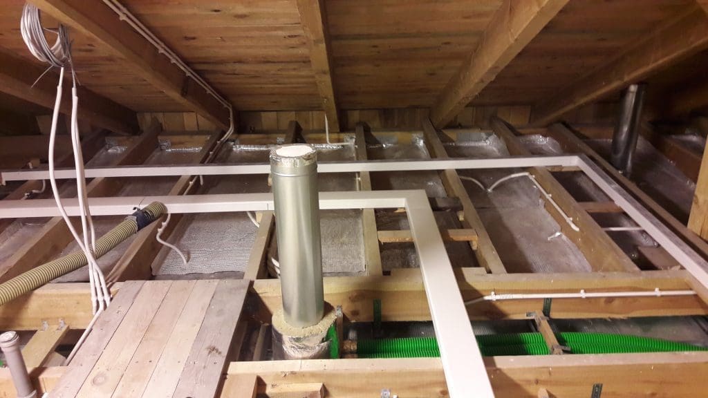 Ocieplenie domu jednorodzinnego pigża okolice Torunia FHU Eko Term wdmuchiwanie celulozy izolacji 4