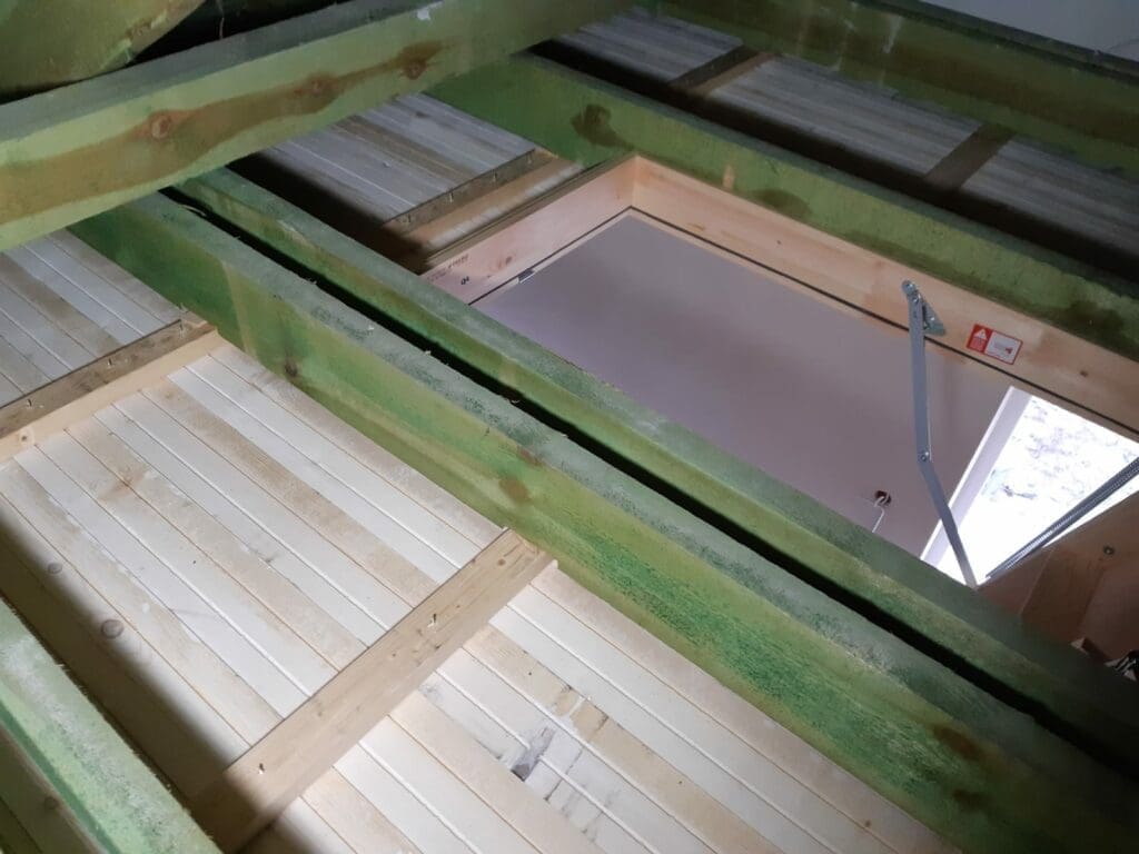 Mikoszewo ocieplenie skosów i stropu dachu celulozą Thermofloc Fhu Eko Term 4