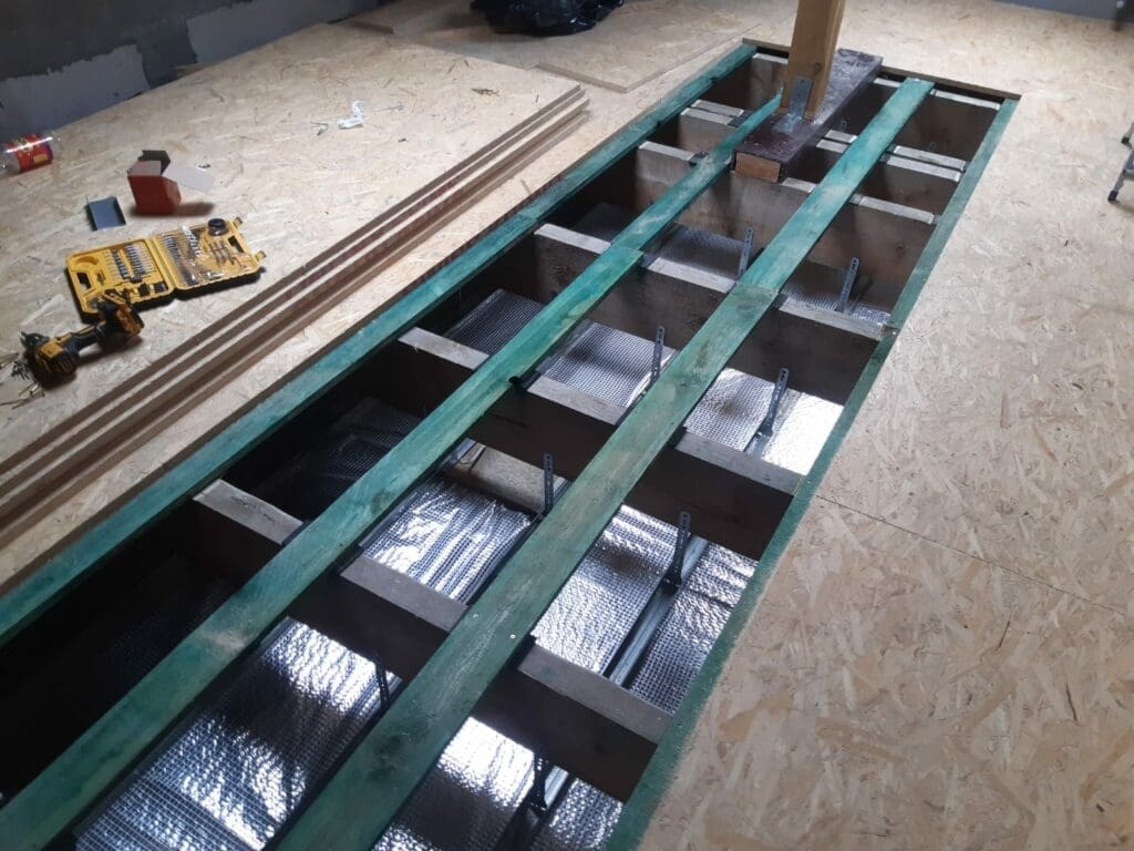 ocieplenie domu dachu poddasza Klamry koło Chełmna FHU Eko Term wdmuchiwanie dociepleń 2