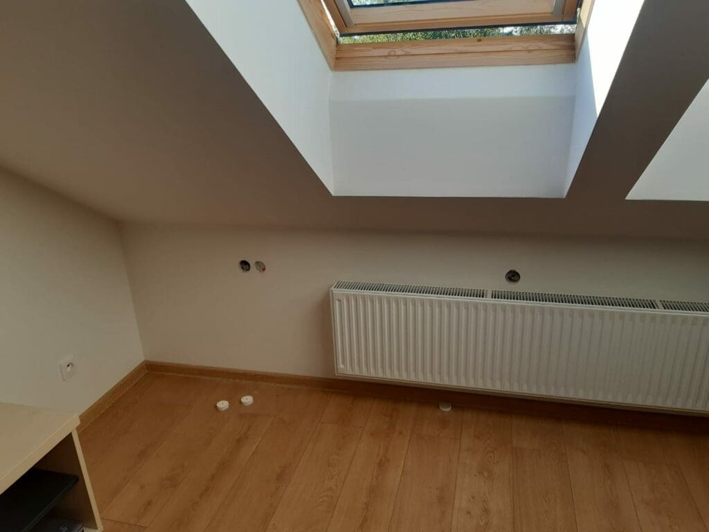 Augustowo - październik 2021 - wypełnienie ścianki kolankowej