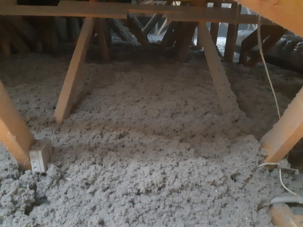 wdmuchiwanie celulozy listopad pszczonów polska listopad 2021