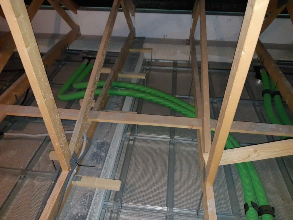 wdmuchiwanie izolacji thermicznej październik 2021 unisław