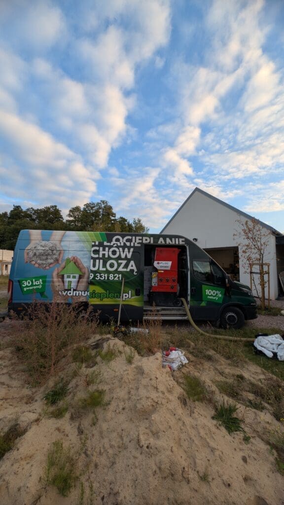 Ocieplenie dachu celulozą województwo Małopolskie Warszawa