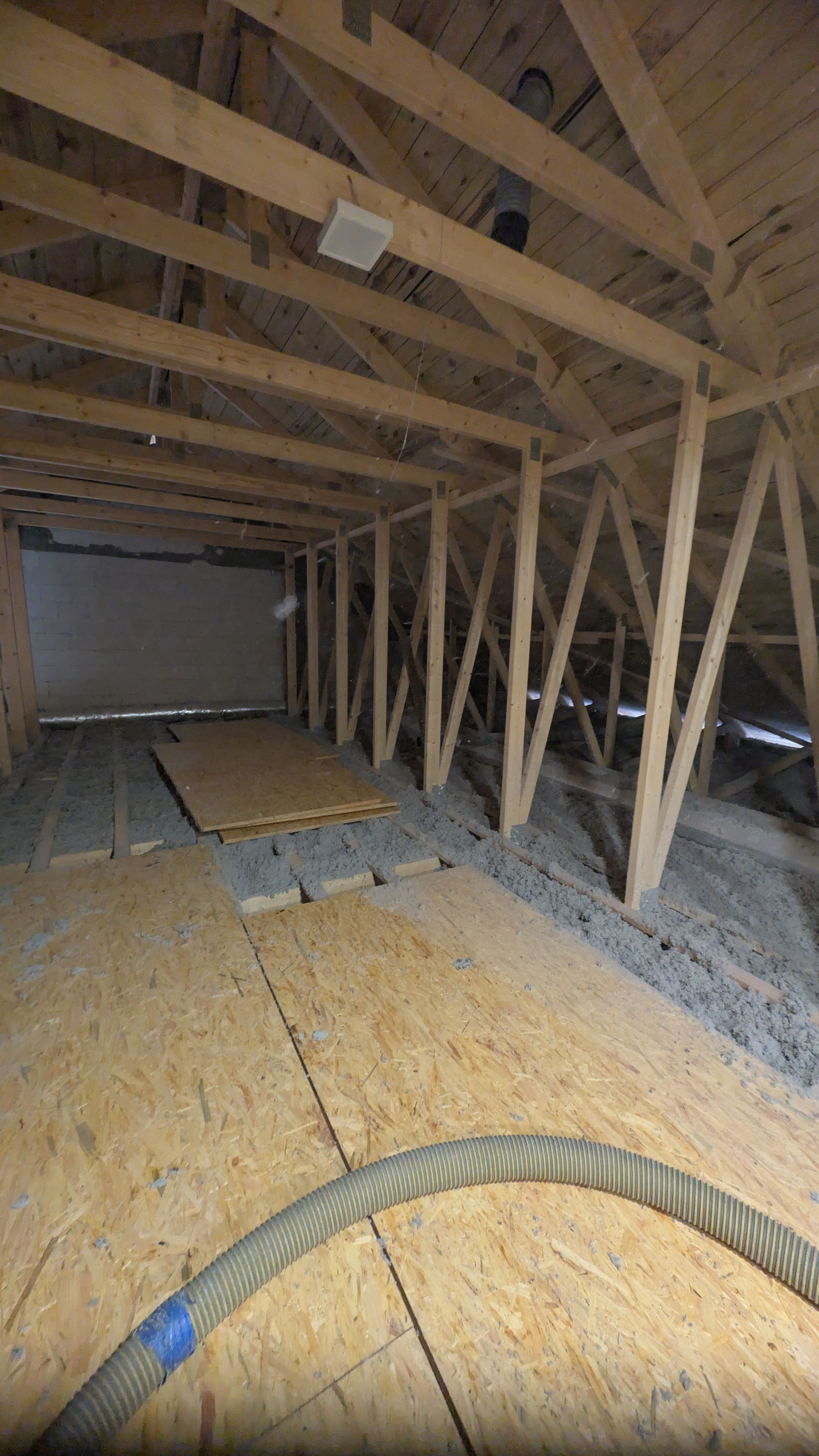 Wykonanie ocieplenie domu dachu poddasza w Bydgoszczy koło Brzozy Kujawsko Pomorskie